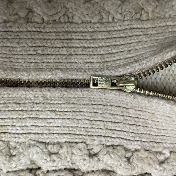 Tommy Hilfiger ivory sweater - Picture 5 of 5